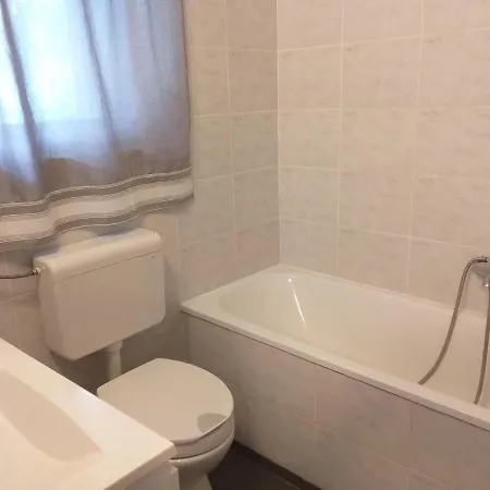 Apartman Lili Apartman *