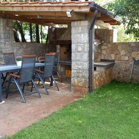 Lili Apartament Malinska